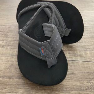 Rainbow Toddler sandals size 7/8 gray